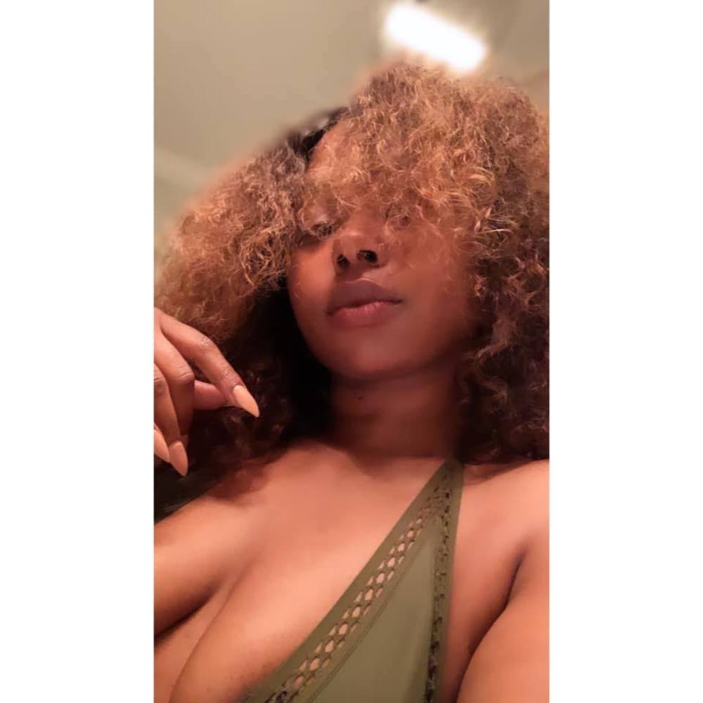 Meet your Posher, Shana